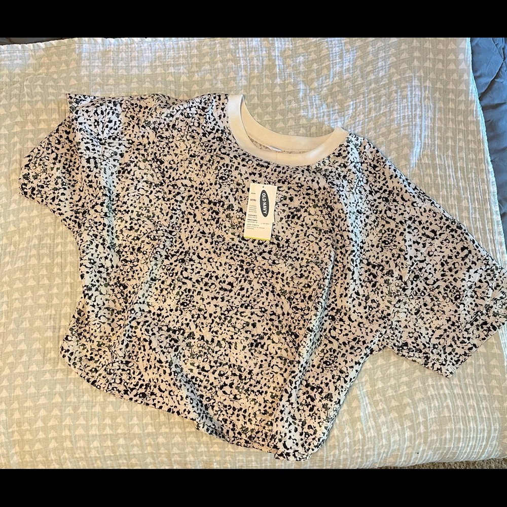 Old Navy top NWT